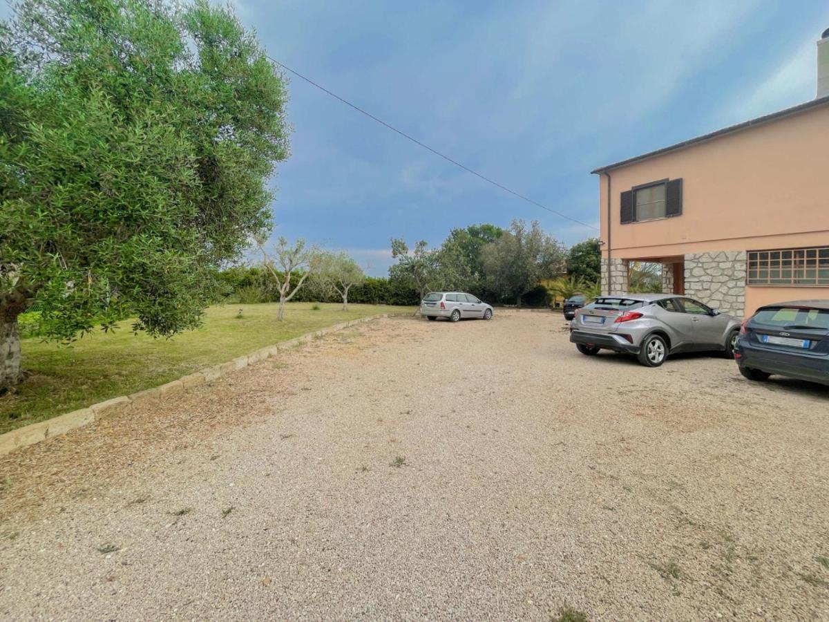 Villa In Campagna Tra Natura E Verde Montalto di Castro Exteriör bild