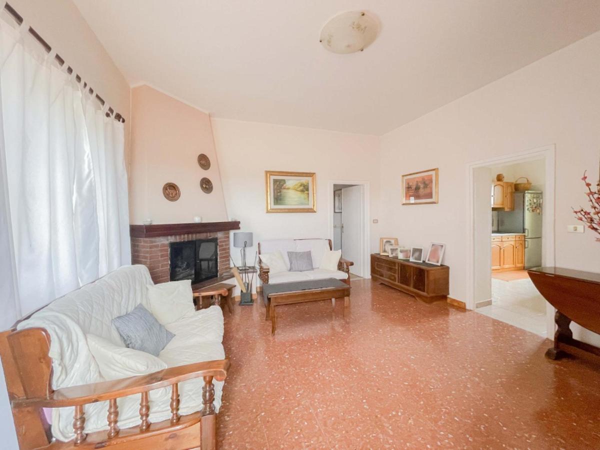 Villa In Campagna Tra Natura E Verde Montalto di Castro Exteriör bild